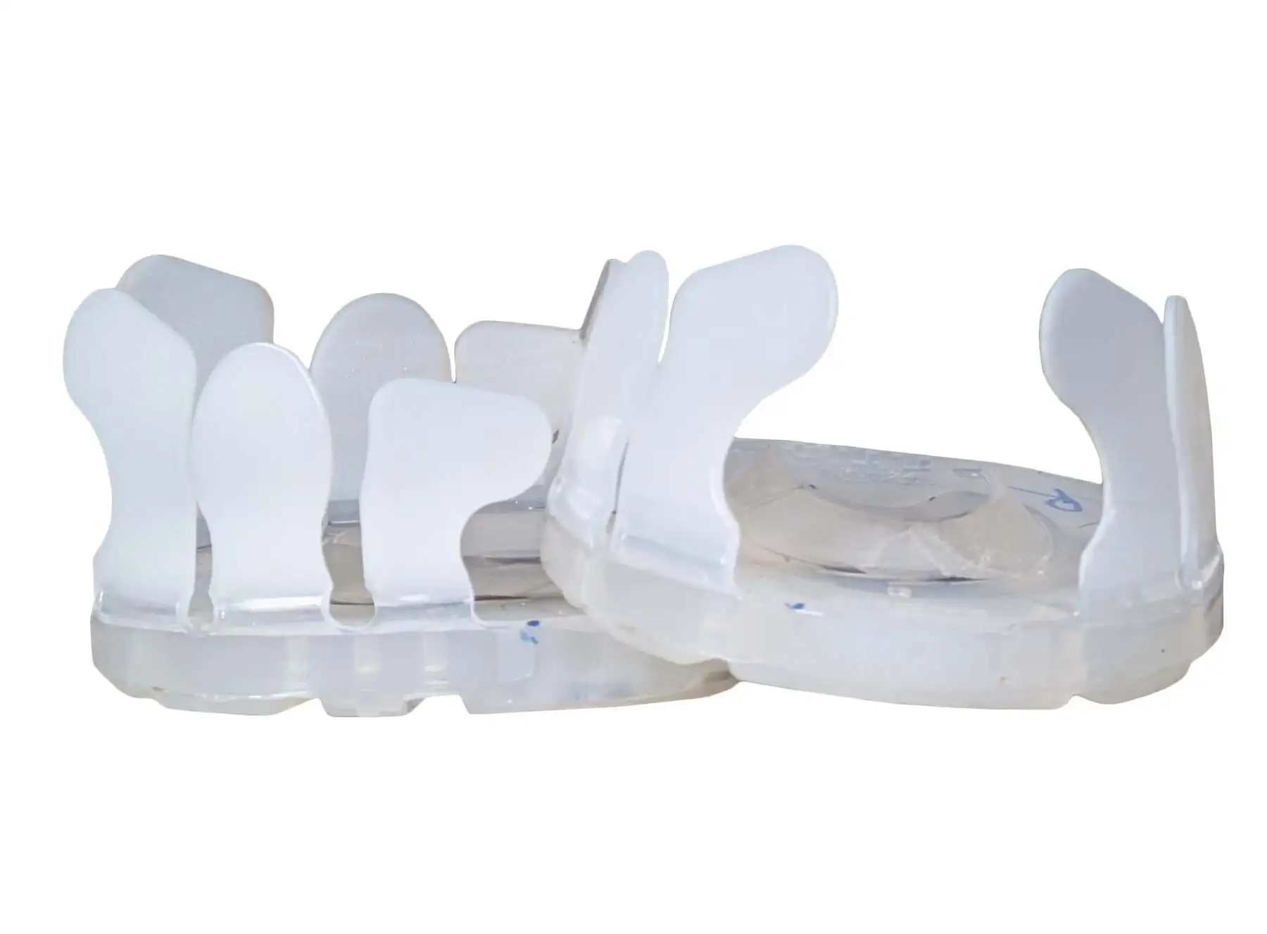 Classic plastic horseshoe with Wolf Busch® Basic Tabs