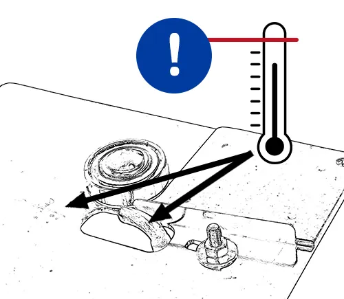 Illustration warning that the welding device and the reduction nozzle can become very hot.
