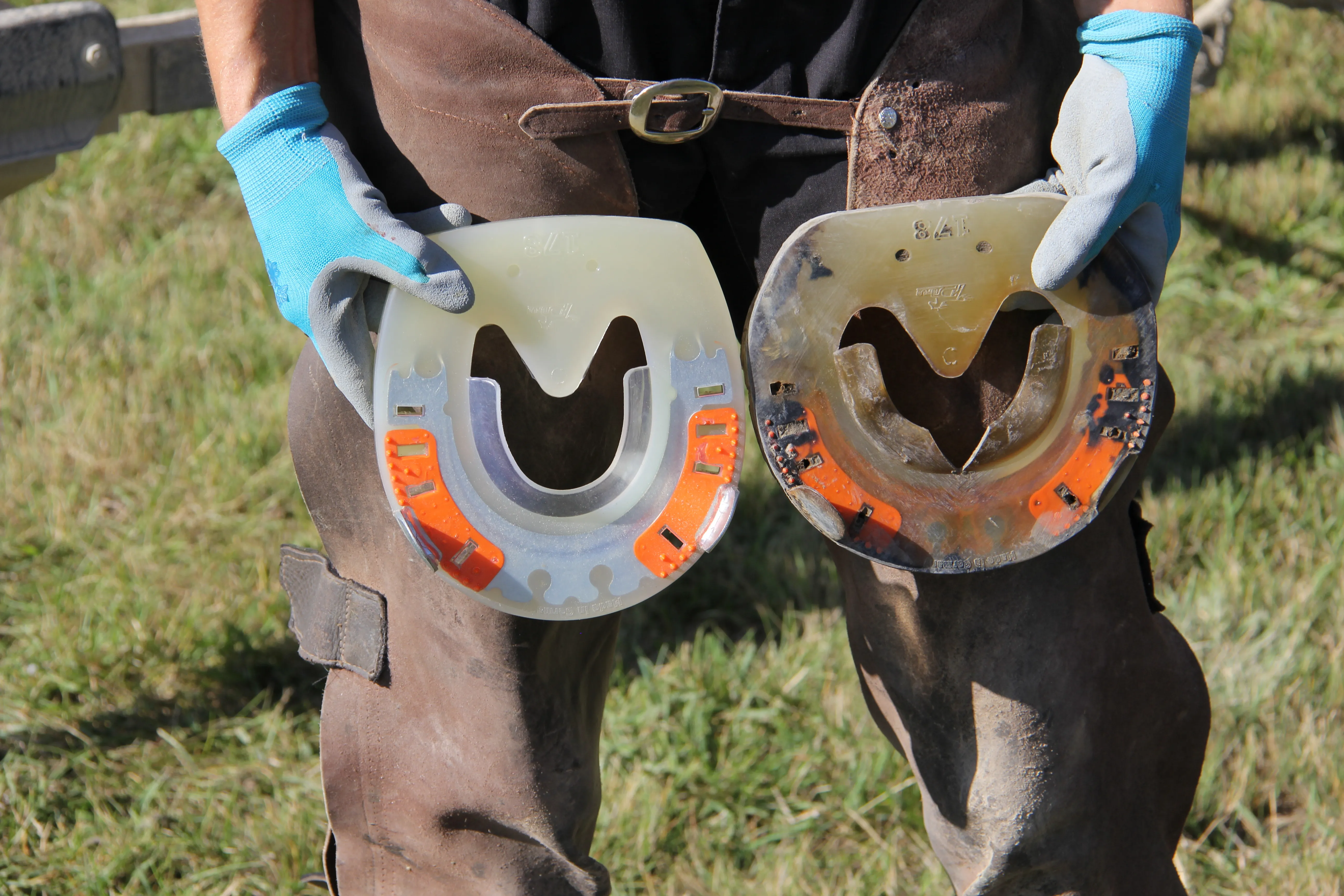 modified, widened cold-blooded horseshoe in comparison to the original un-modified horseshoe