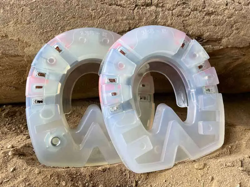 threaded draft horse shoe